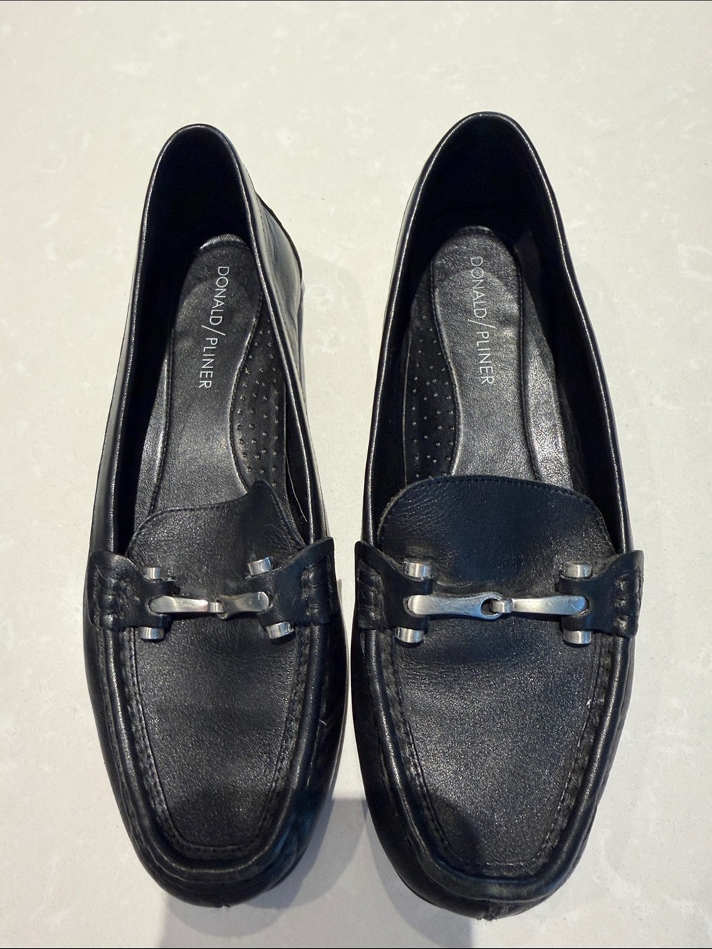 Donald J. Pliner women’s Black Leather Slip-On loafer